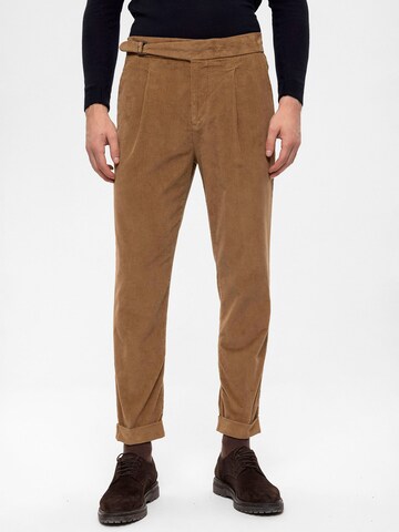 Effilé Pantalon Antioch en beige : devant