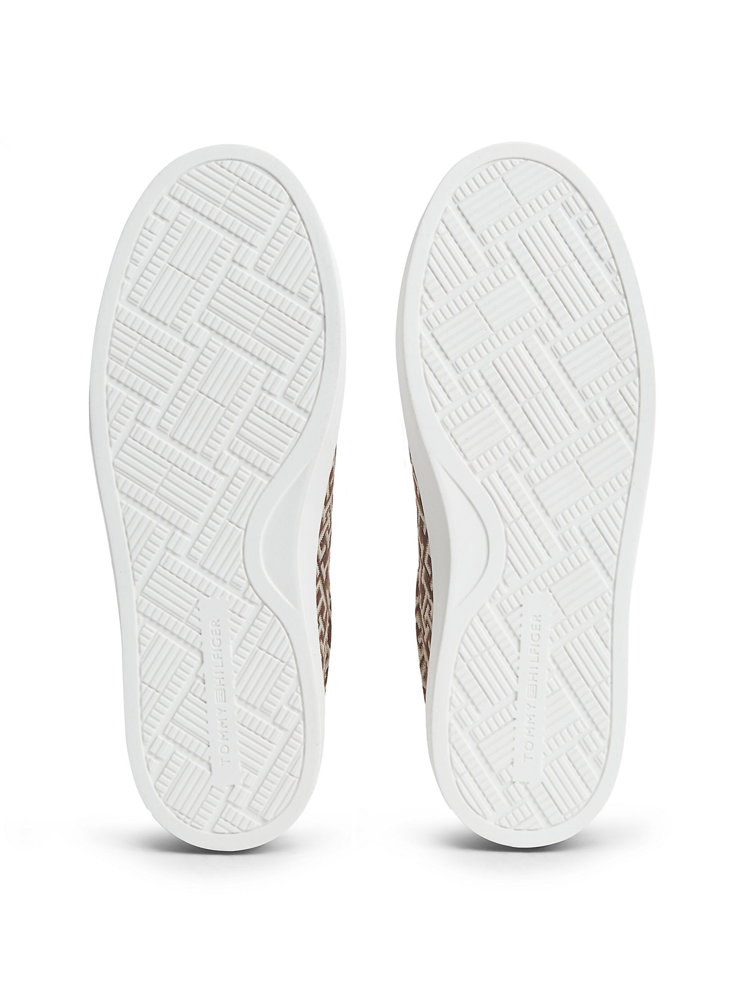 TOMMY HILFIGER Sneaker in Braun