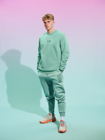 FCBM Sweatshirt 'Neo' in Grün