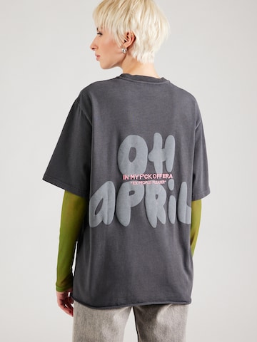 Maglia extra large di OH APRIL in grigio: frontale