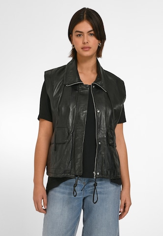 Emilia Lay Between-Season Jacket in Black: front