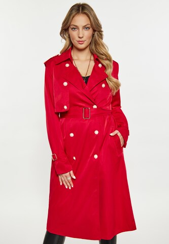 Cappotto di mezza stagione di faina in rosso: frontale