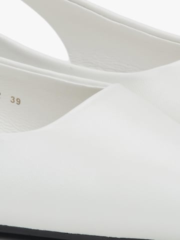 Estro Slingpumps‌‌‌‌ in Weiß