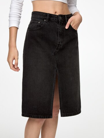 Pull&Bear Krilo | črna barva