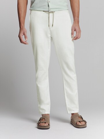 No Excess Regular Trousers in White: front