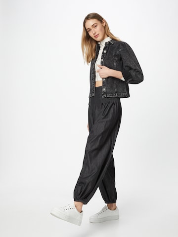 Wide leg Pantaloni modello harem 'Jill' di PULZ Jeans in nero