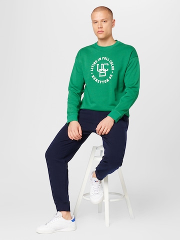 UNITED COLORS OF BENETTON Sweatshirt i grøn