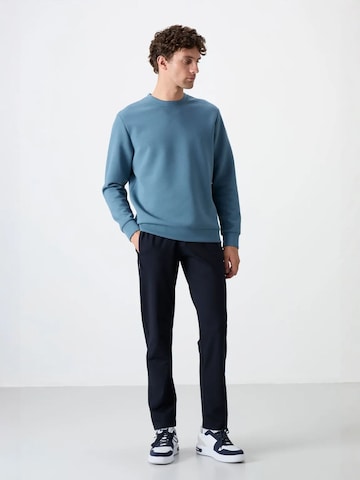 Tommy Life Sporthose 'Jogginghose' in Blau: Vorderseite