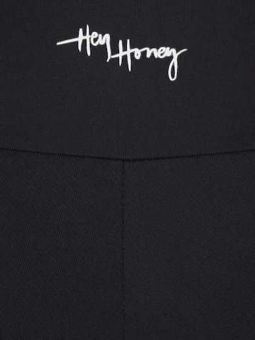 Skinny Pantaloni sport de la Hey Honey pe maro