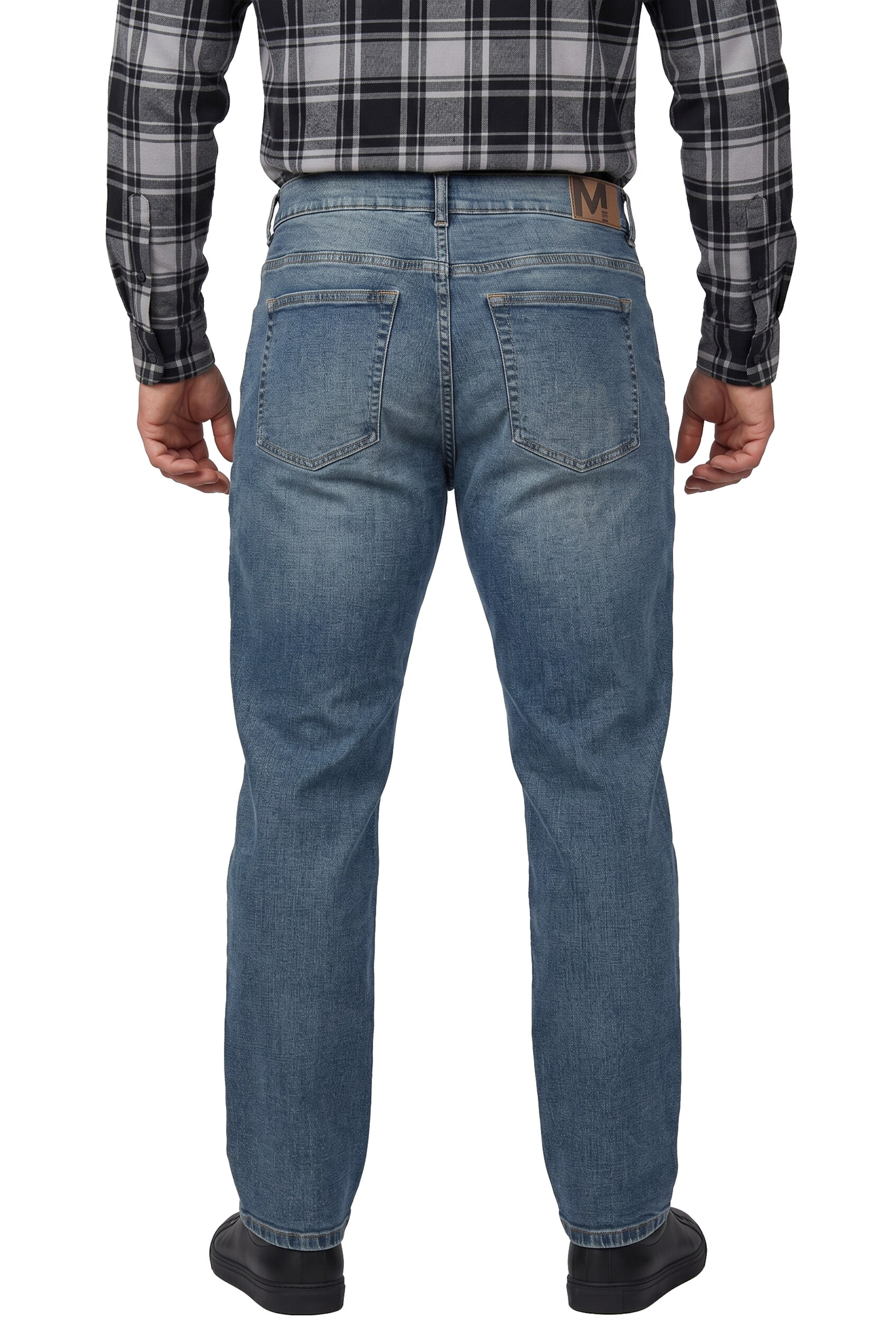 Men Plus Tapered Jeans in Blue