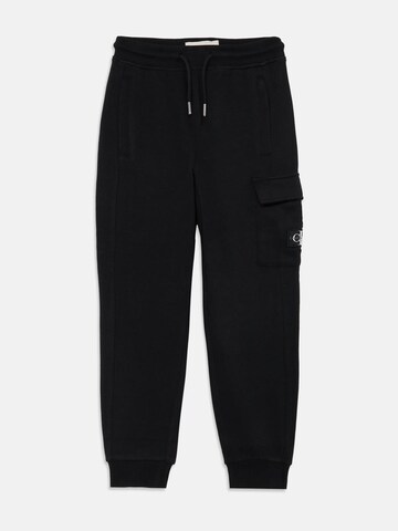 Calvin Klein Tapered Hose 'Badge' in Schwarz: Vorderseite