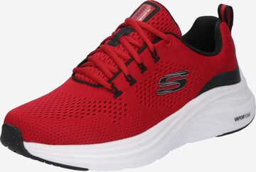 Sneaker bassa 'VAPOR FOAM' di SKECHERS in rosso: frontale