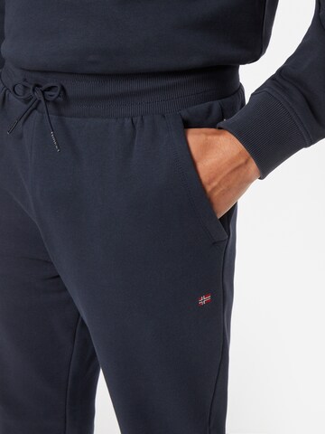 NAPAPIJRI Tapered Broek 'Malis' in Blauw