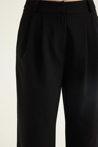 HOME STORE Wide Leg Hose in Schwarz