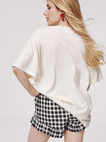 Daahls by Emma Roberts exclusively for ABOUT YOU - Camisa 'Candy' em bege