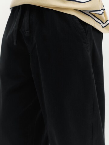 Pull&Bear Baggy Панталон в черно