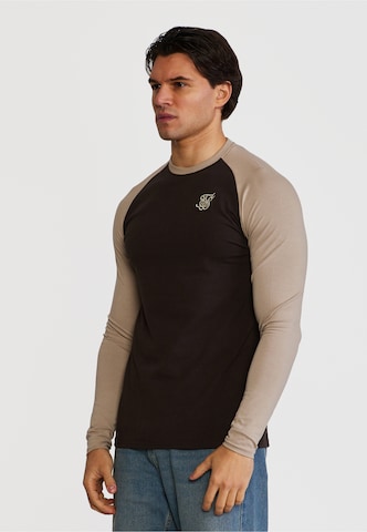 SikSilk - Camiseta en marrón