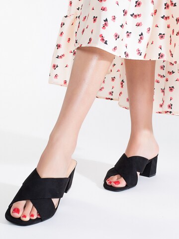 Celena Mules 'Carah' in Black: front