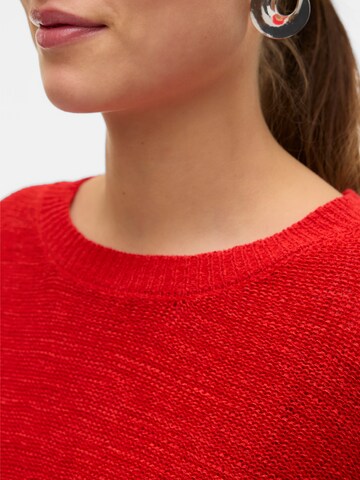 Pullover 'VMNUEVOCHARITY' di VERO MODA in rosso