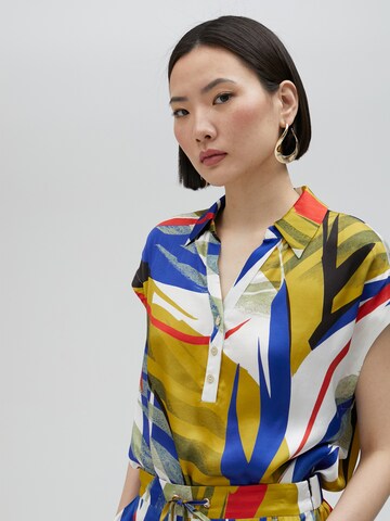 Tricou de la Lola Casademunt pe verde