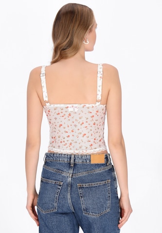 MYMO Top 'Young Fashion' in Wit