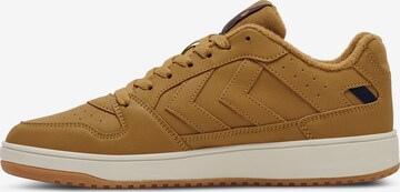 Hummel Sneakers in Brown