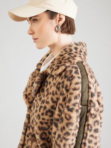 Veste mi-saison 'COZY LEO' FREAKY NATION en beige