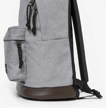 EASTPAK Rucksack 'Wyoming' in Grau