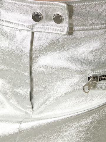 Bershka Spódnica w kolorze srebrny