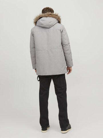 JACK & JONES Winterparka in Grau