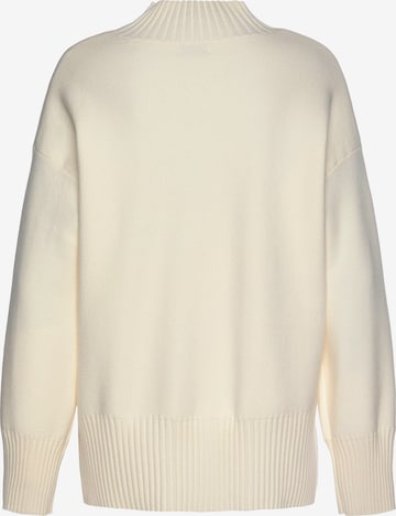 Pullover di LASCANA in beige