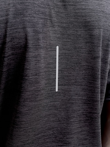 T-Shirt fonctionnel JACK & JONES en noir