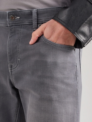 MUSTANG Normální Džíny 'CHICAGO' – šedá