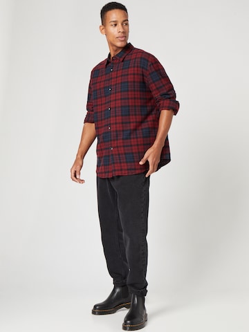 raudona ABOUT YOU x Kevin Trapp Standartinis modelis Marškiniai 'Ruben'