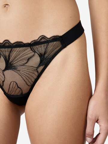 String di ETAM in nero