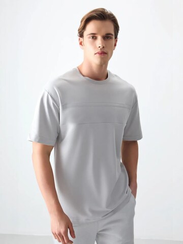 Tommy Life Shirt in Grey