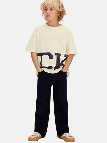Calvin Klein Kids - Camiseta 'VARSITY SS T-SHIRT' en blanco