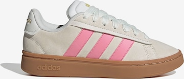 ADIDAS SPORTSWEAR Низкие кроссовки 'Grand Court Alpha 00s' в Белый: спереди