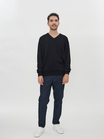 GOBI Cashmere - Jersey 'Men's Essential Cashmere V-Neck Sweater' en negro