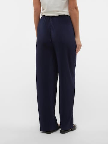 MAMALICIOUS Loose fit Trousers 'CANA' in Blue