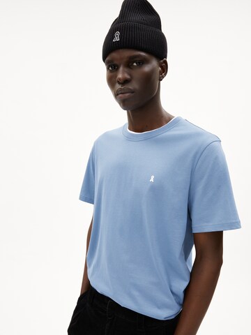 ARMEDANGELS Shirt 'LAARON' in Blauw: voorkant