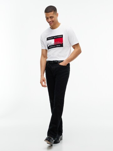 TOMMY HILFIGER - Camiseta en blanco