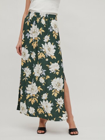 VILA Skirt 'Mese' in Green: front