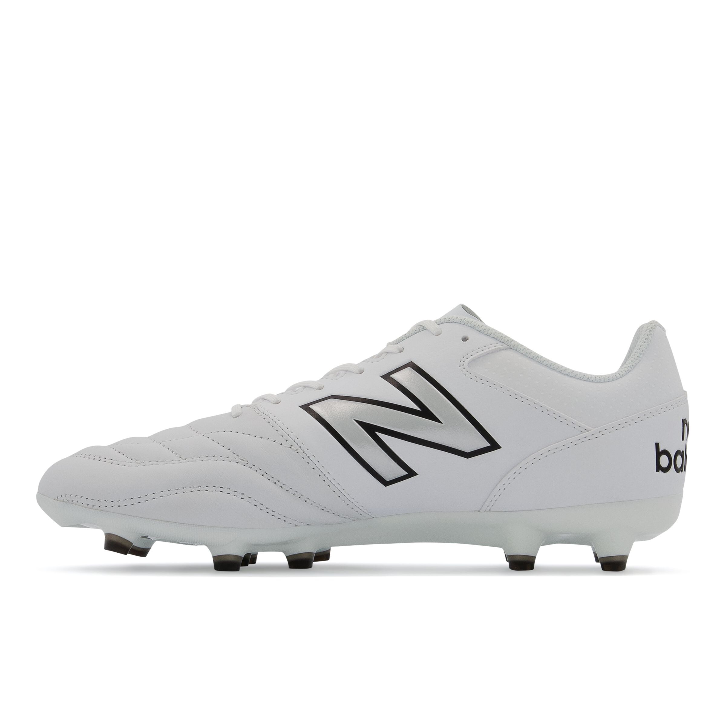 Chaussure de foot '442 V2 Team Fg' new balance en blanc