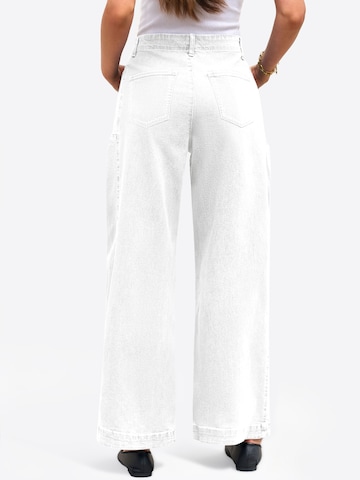 Imily Bela - Pierna ancha Vaquero en blanco: atrás