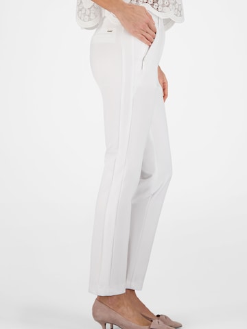 Gardeur Slim fit Trousers 'Zene57' in White