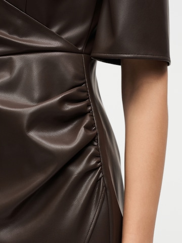 ARMANI EXCHANGE Kleid in Braun