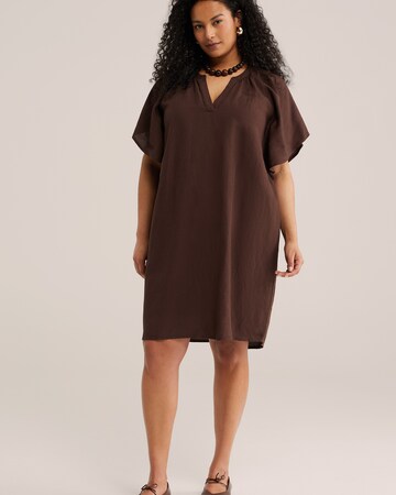 WE Fashion Платье в Коричневый: спереди