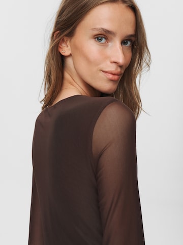 Robe de soirée 'Cirri' NÜMPH en marron