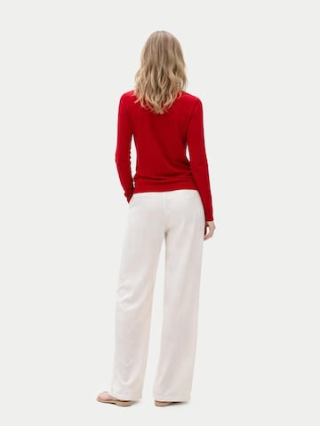 GOBI Cashmere Tröja 'Women's Timeless Cashmere V-Neck Sweater' i röd